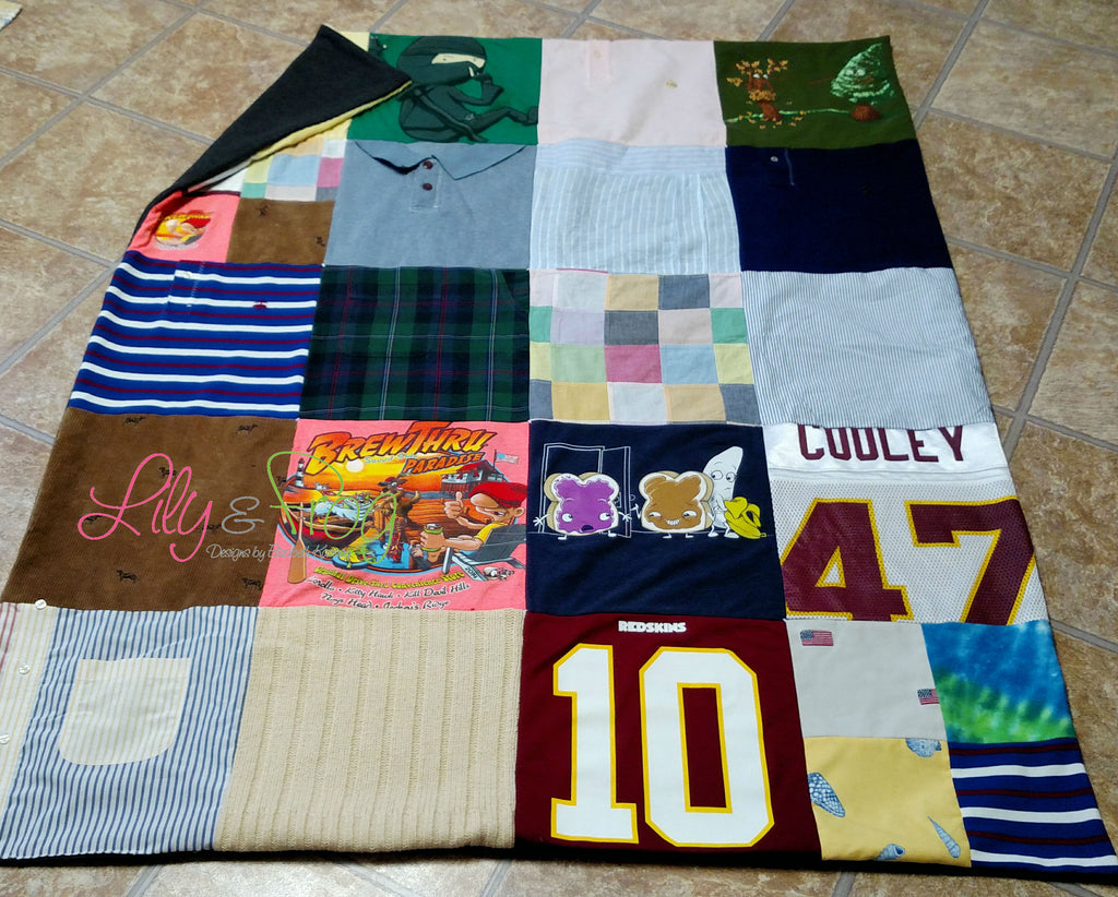 Keepsake T-Shirt Blanket Size Medium Blanket (Throw Blanket) with 12"x12" squares